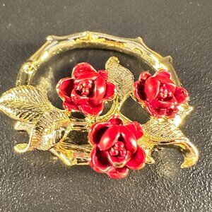 Vintage Gold Tone Red Rose Wreath Brooch – Signed Gerry’s – Floral Statement Pin